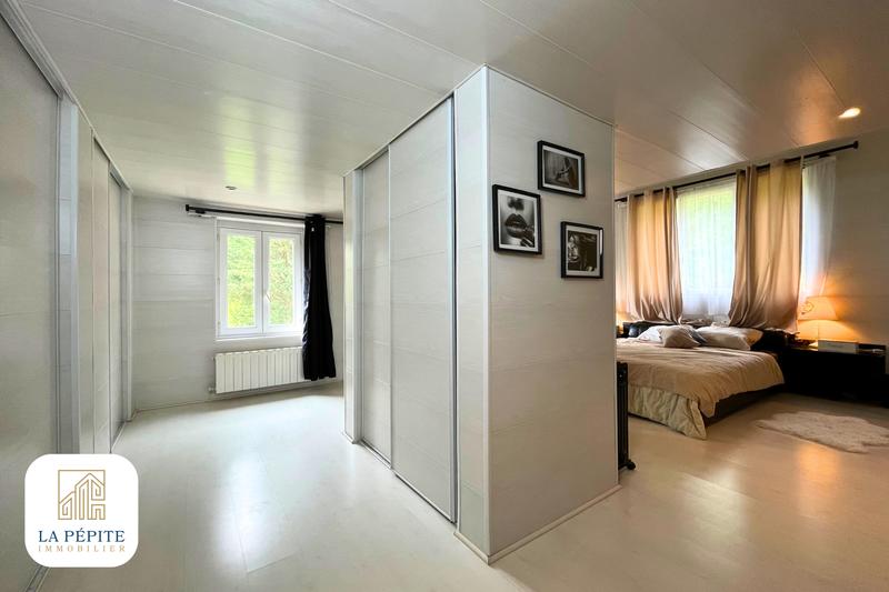 Propriété - 230 m² - 8 pièces