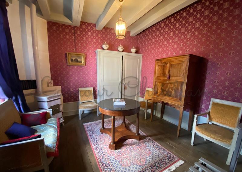 Maison - 360 m² - 13 pièces