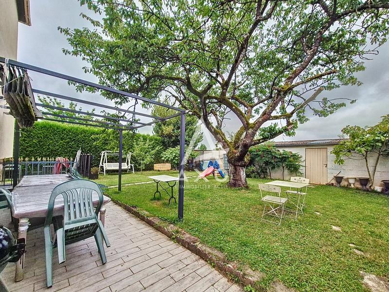 Maison - 147 m² - 9 pièces