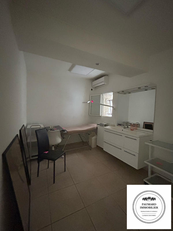 Local commercial - 89 m² - 5 pièces