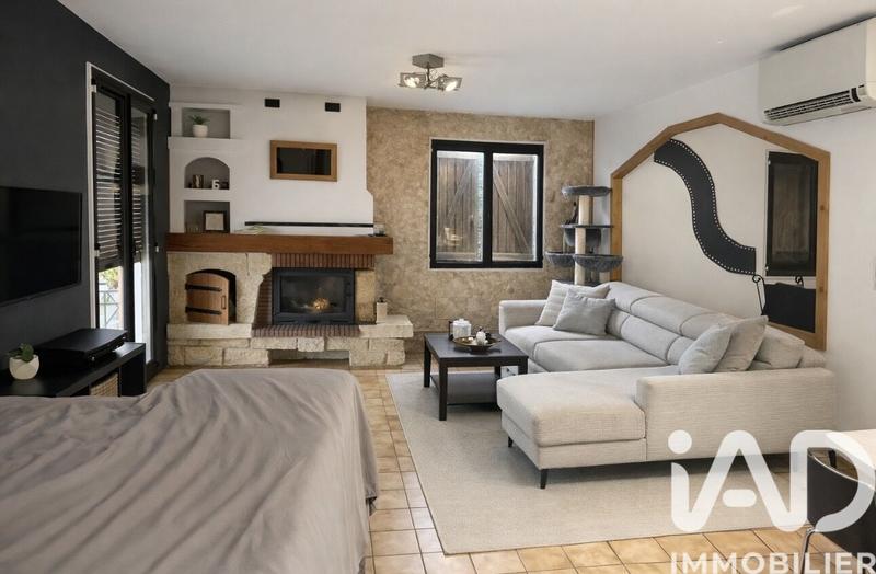 Maison - 180 m² - 9 pièces