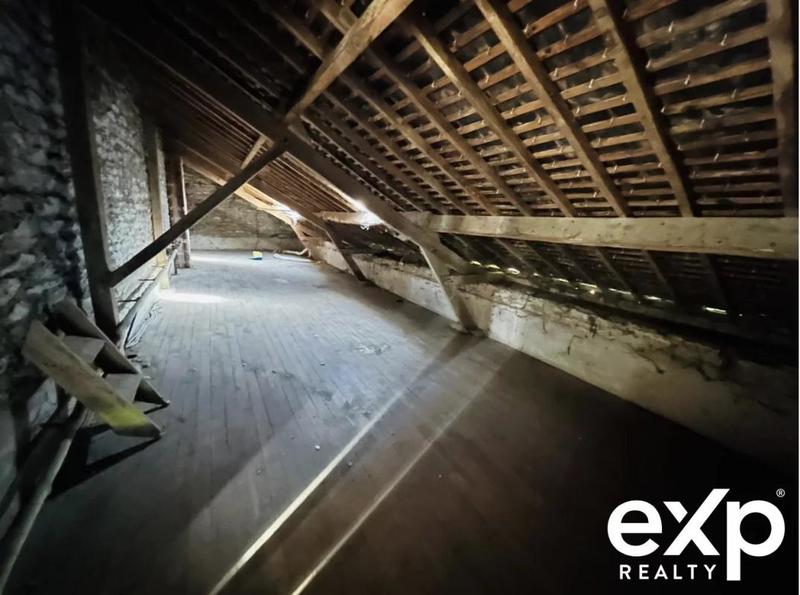 Maison - 267 m² - 7 pièces