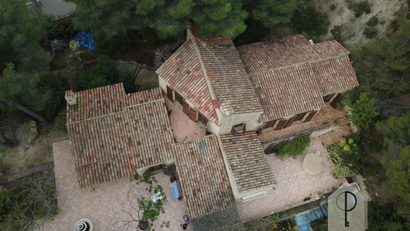 Maison - 198 m² - 8 pièces