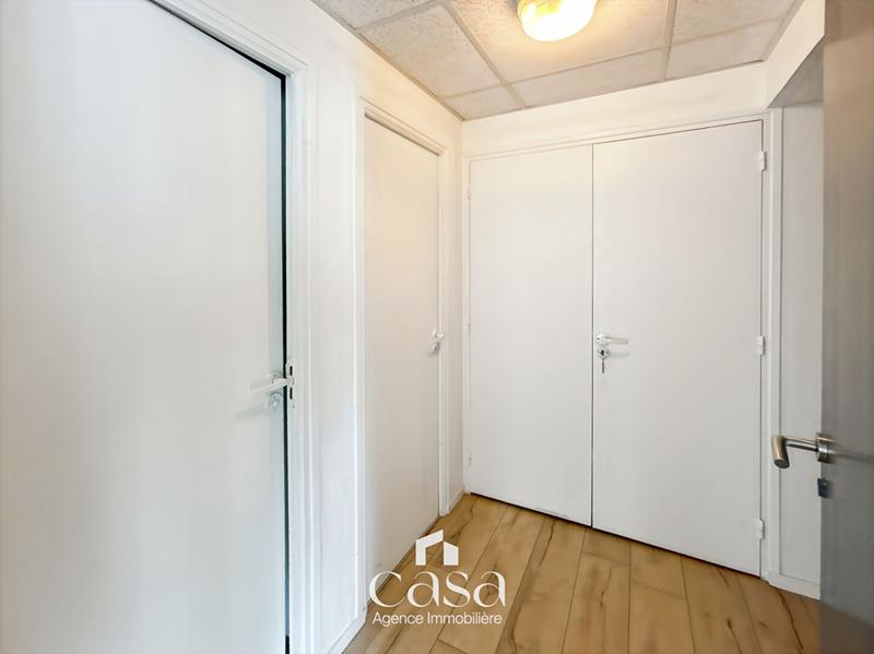 Local commercial - 130 m² - 1 pièce