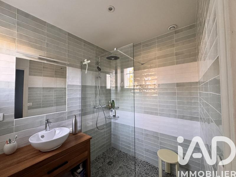 Maison - 214 m² - 8 pièces