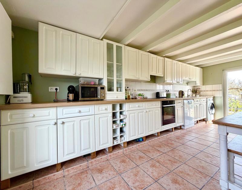 Maison - 90 m² - 4 pièces