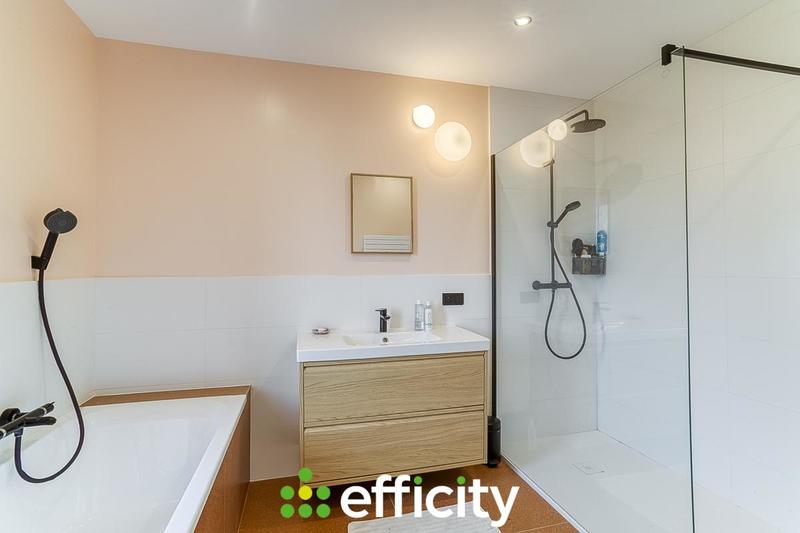 Pavillon - 120 m² - 5 pièces