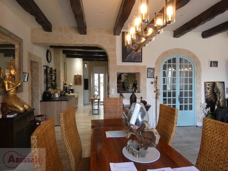 Maison - 497 m² - 19 pièces