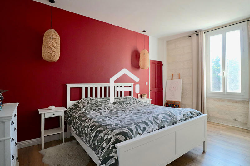 Maison - 259 m² - 8 pièces