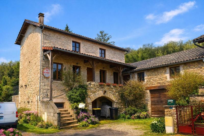 Maison - 230 m² - 4 pièces