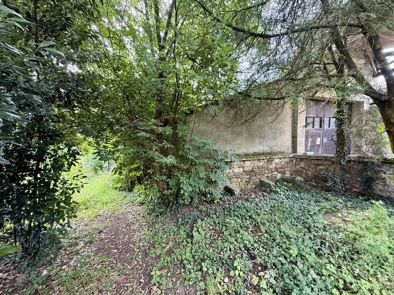 Maison - 300 m² - 12 pièces