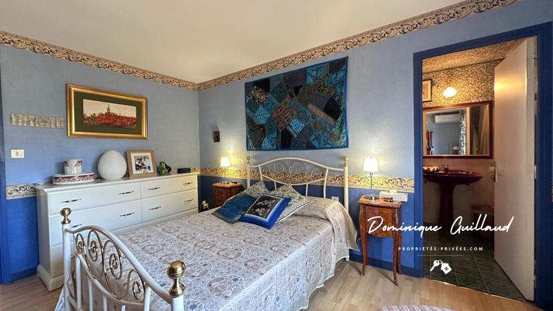 Maison - 280 m² - 7 pièces