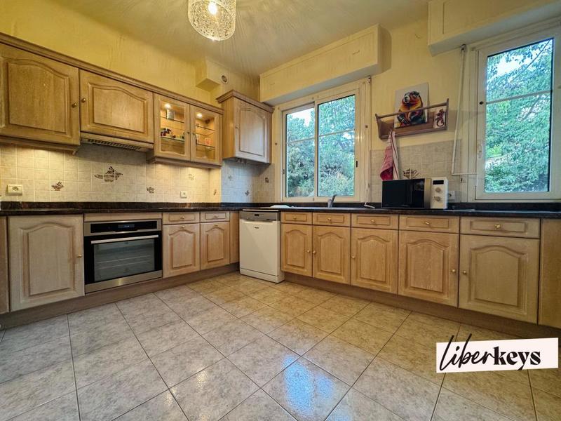 Appartement - 85 m² - 3 pièces