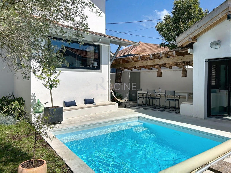 Maison - 140 m² - 6 pièces