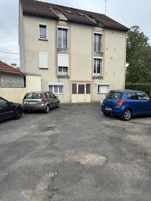 Studio - 24 m² - 1 pièce