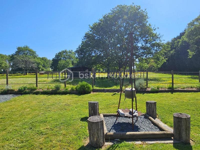 Propriété - 266 m² - 12 pièces