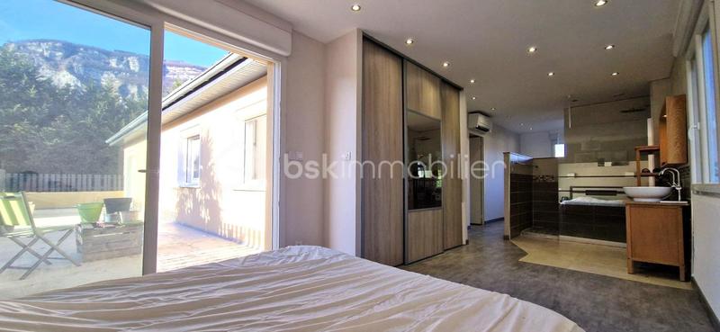 Maison - 194 m² - 8 pièces