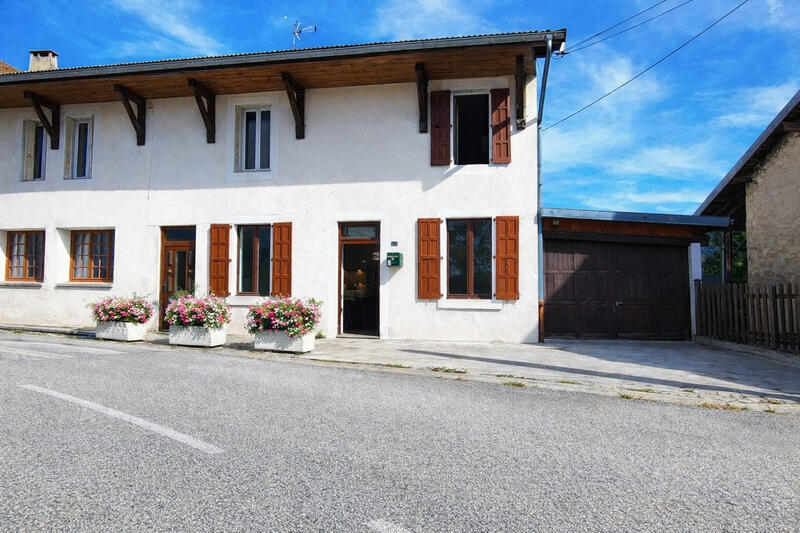 Maison ancienne - 360 m² - 9 pièces