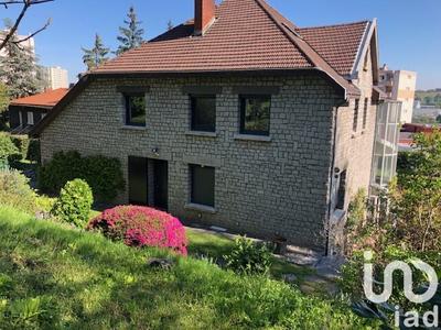Maison - 287 m² - 10 pièces