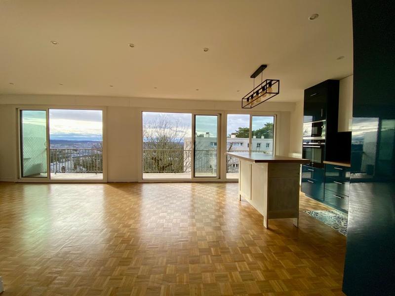 Appartement - 99 m² - 4 pièces