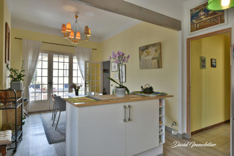 Appartement - 140 m² - 5 pièces