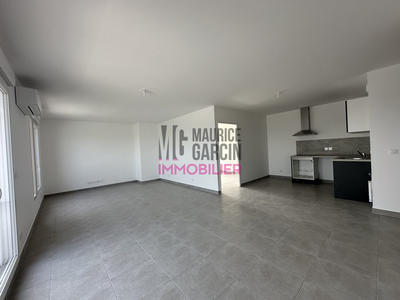 Appartement - 80 m² - 3 pièces