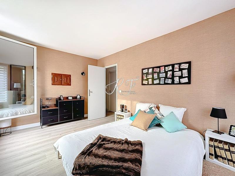 Appartement - 80 m² - 3 pièces