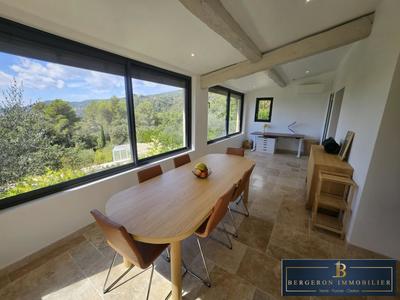 Maison - 185 m² - 5 pièces