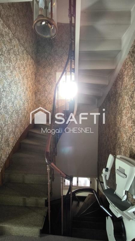 Maison - 172 m² - 9 pièces