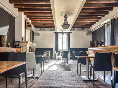 Maison - 613 m² - 14 pièces