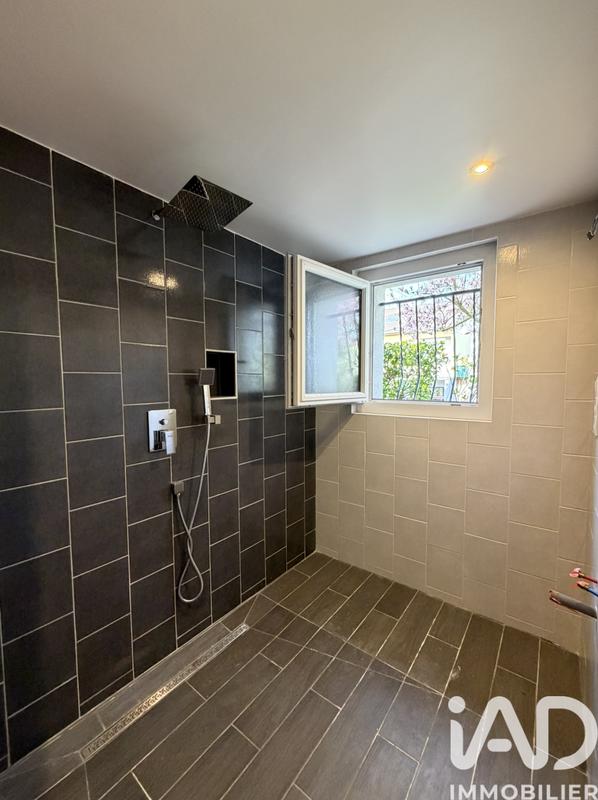 Maison - 175 m² - 8 pièces