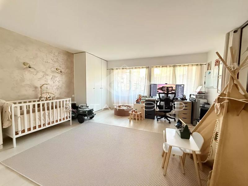 Appartement - 125 m² - 3 pièces