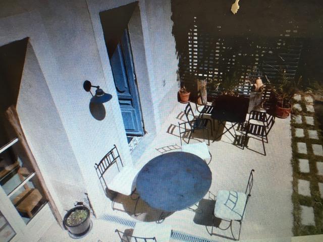 Demeure - 400 m² - 13 pièces