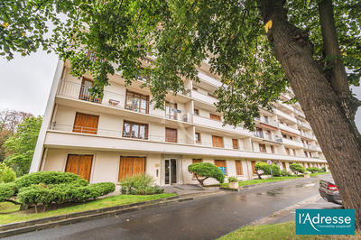 Appartement - 90 m² - 4 pièces