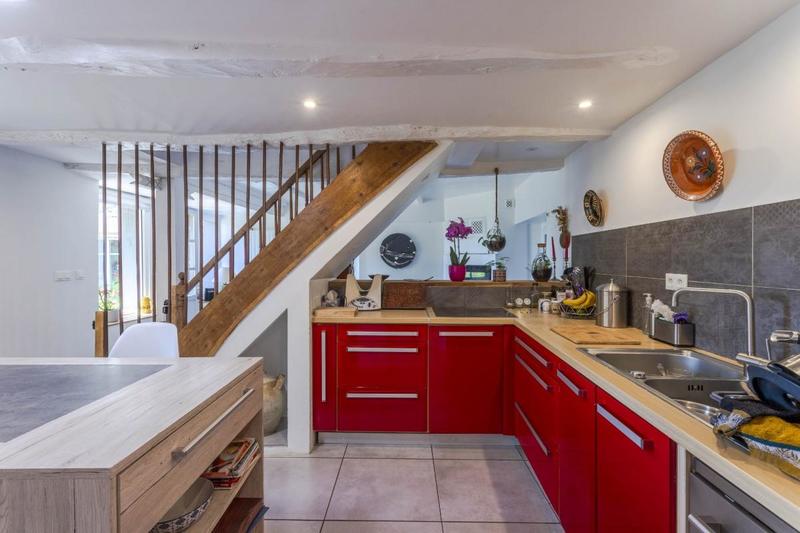 Maison - 300 m² - 11 pièces