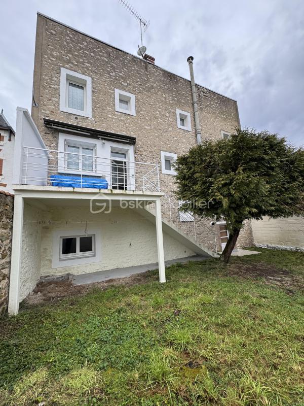 Maison - 122 m² - 6 pièces