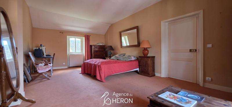 Maison - 373 m² - 10 pièces