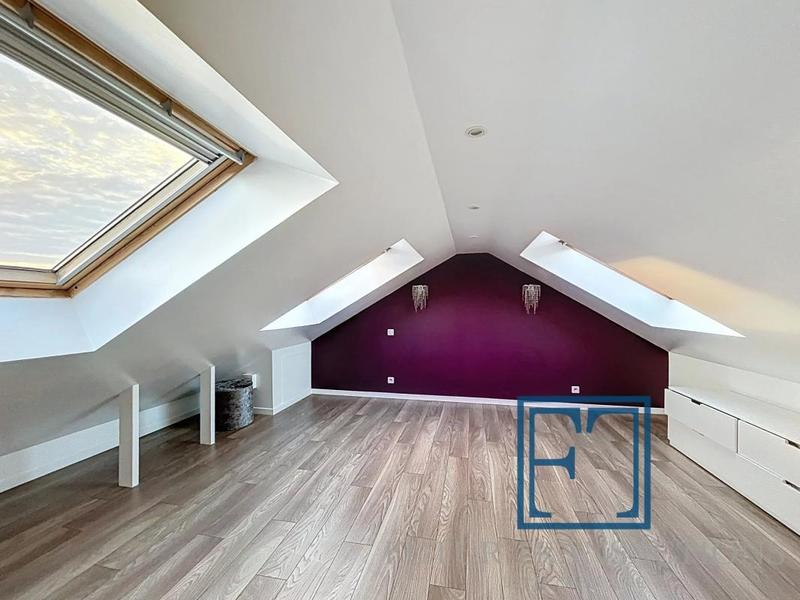 Appartement - 89 m² - 5 pièces