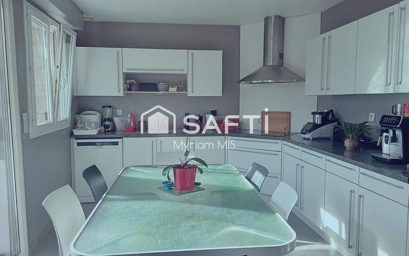 Maison - 185 m² - 6 pièces