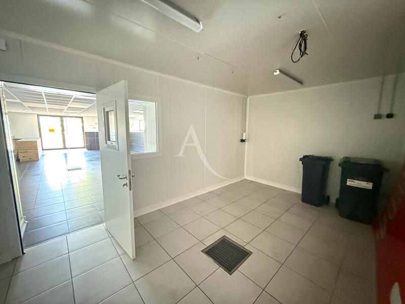 Local commercial - 127 m²