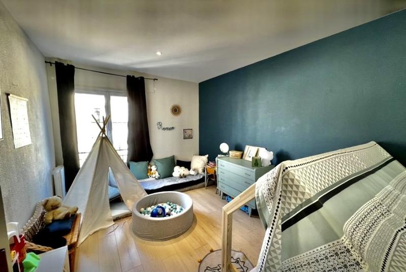 Appartement ancien - 77 m² - 3 pièces