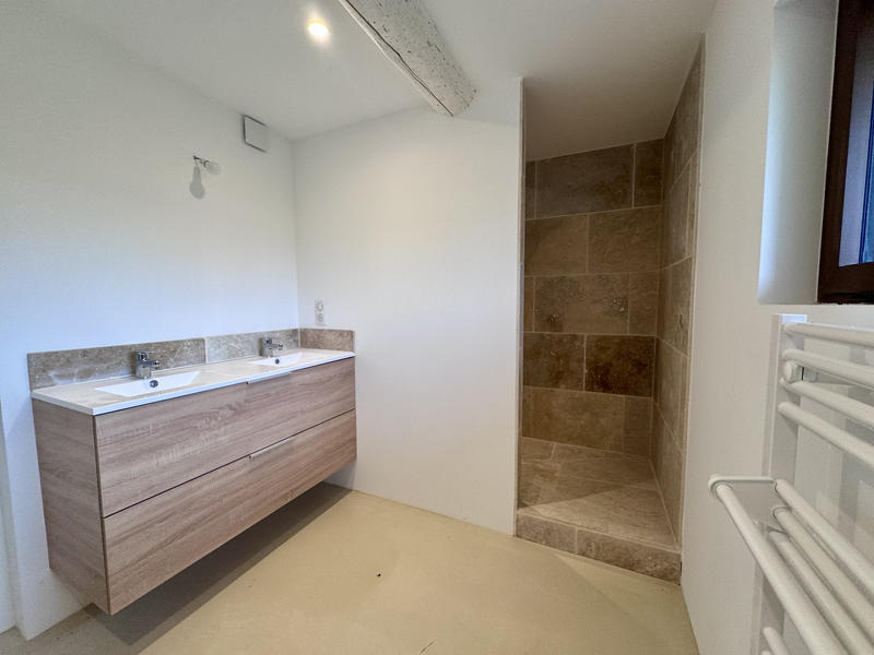 Appartement - 112 m² - 3 pièces