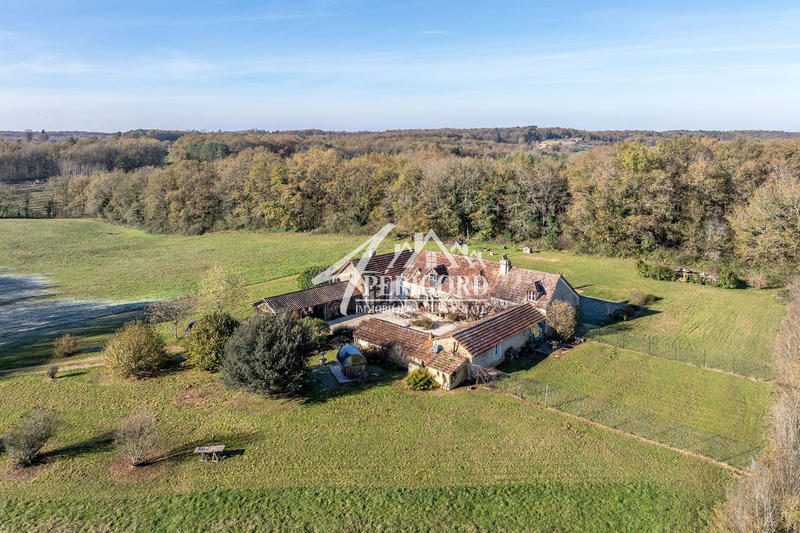 Maison ancienne - 245 m² - 8 pièces