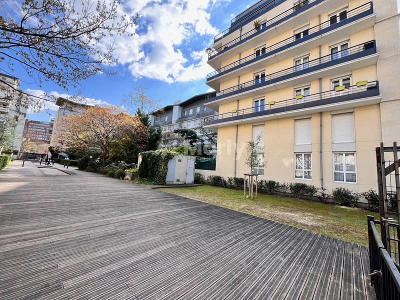 Appartement - 85 m² - 4 pièces