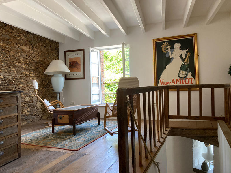 Maison - 208 m² - 6 pièces