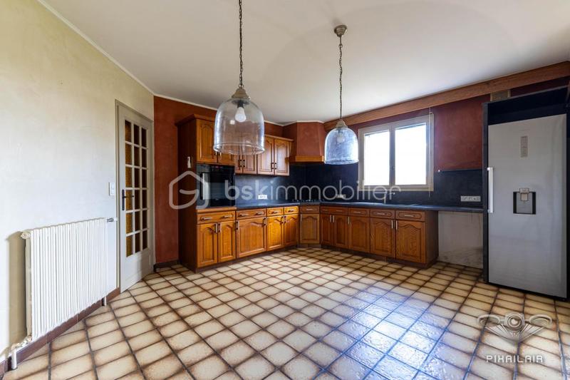 Maison traditionnelle - 163 m² - 6 pièces