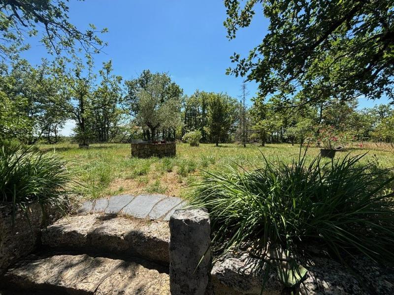 Propriété - 228 m² - 9 pièces