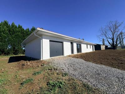 Maison - 138 m² - 5 pièces