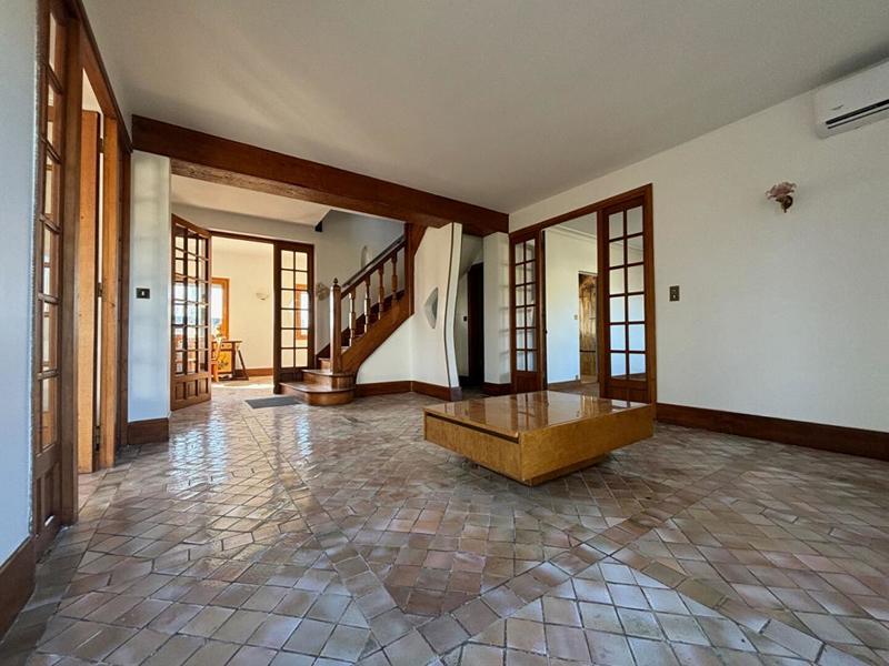Maison - 164 m² - 8 pièces