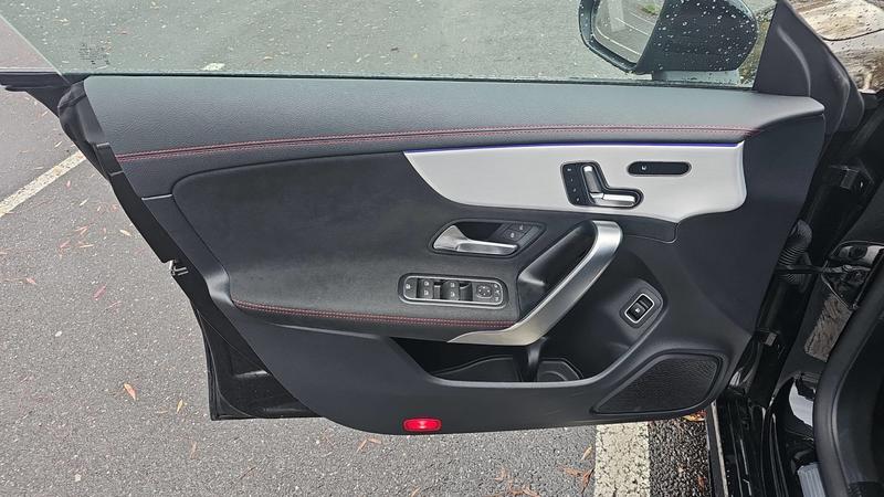 Mercedes Classe Cla 250 e 218 Hybride Bva8 Amg Line - Entretien constructeur Toit ouvrant